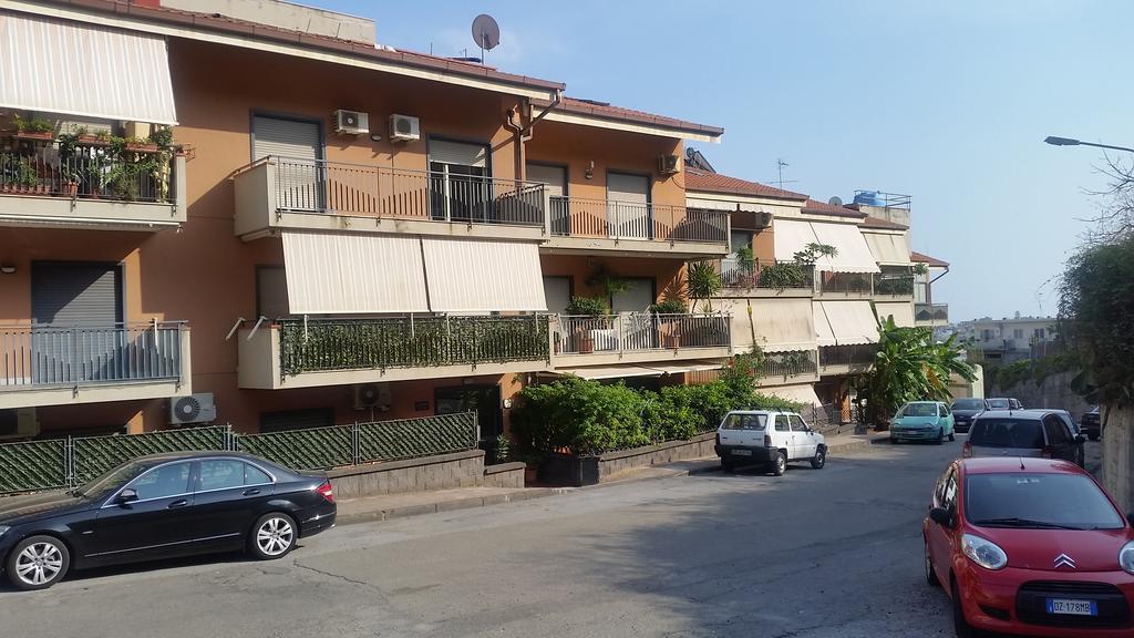 Baia Giardini Apartments Exterior foto